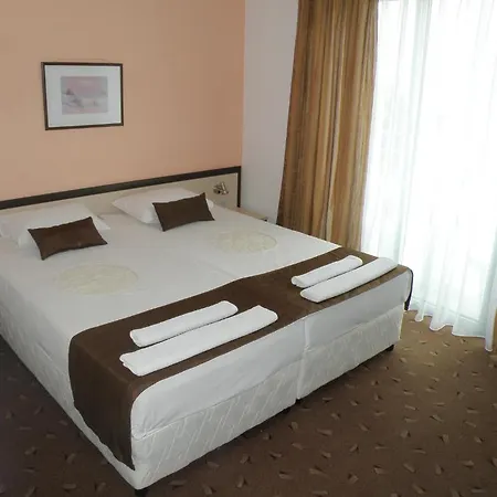 Hotel Makao Family 2*